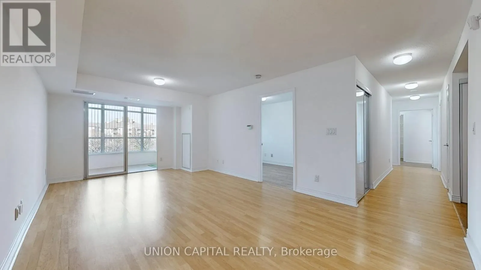 219 - 90 SCOTTFIELD DRIVE