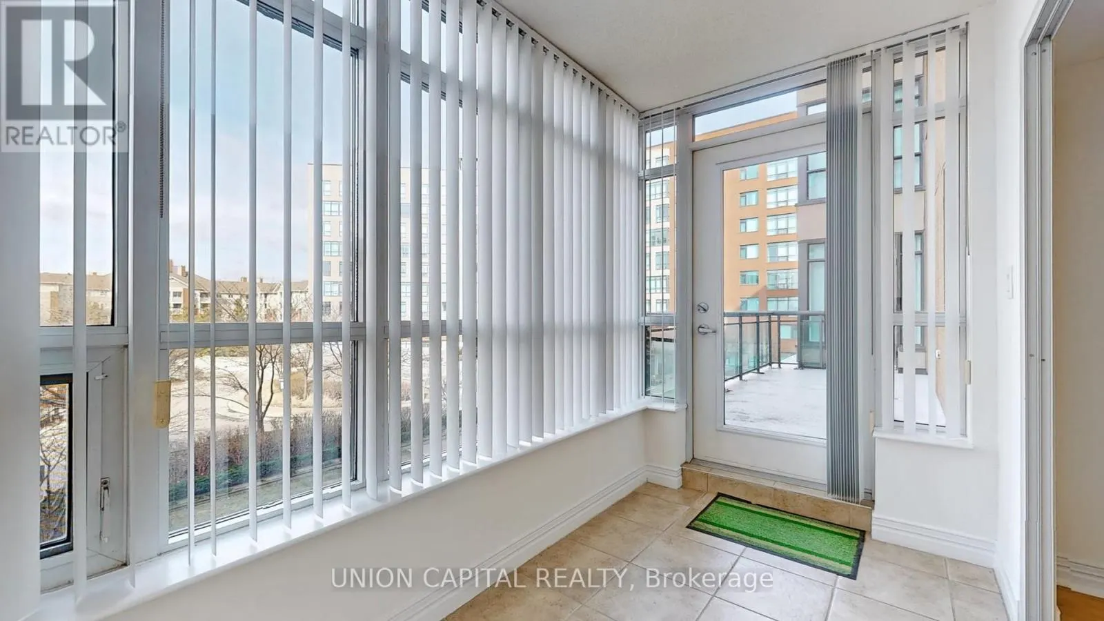 219 - 90 SCOTTFIELD DRIVE