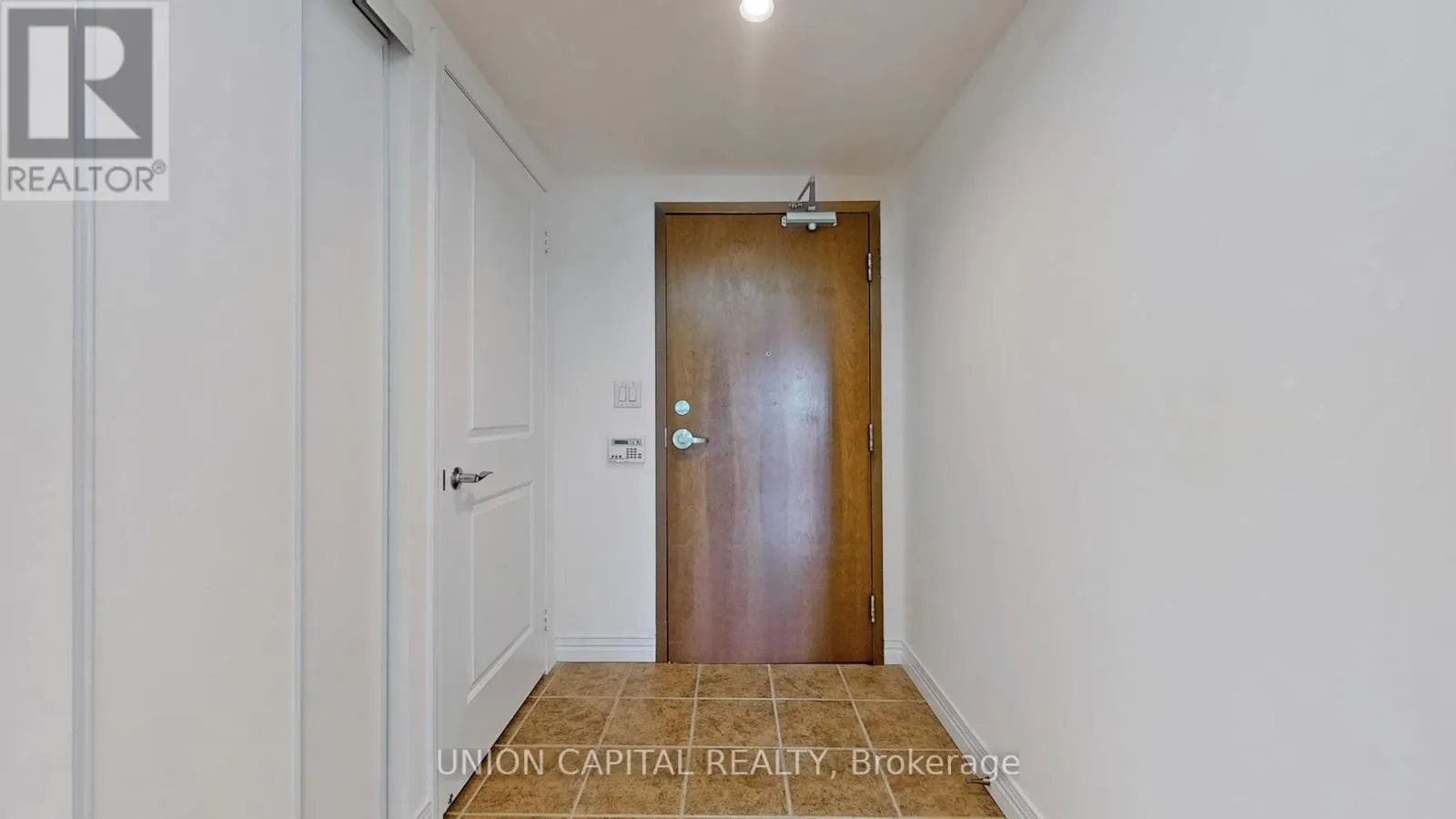 219 - 90 SCOTTFIELD DRIVE