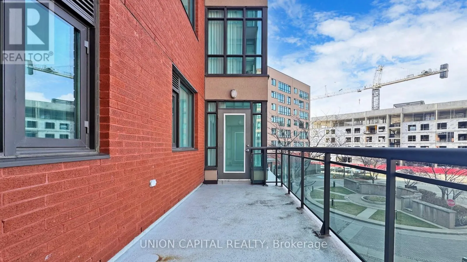 219 - 90 SCOTTFIELD DRIVE