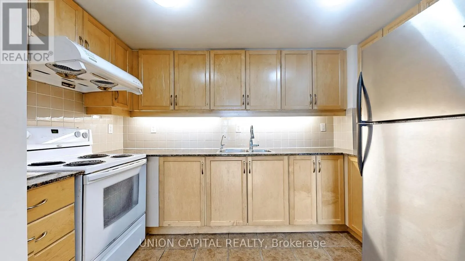 219 - 90 SCOTTFIELD DRIVE