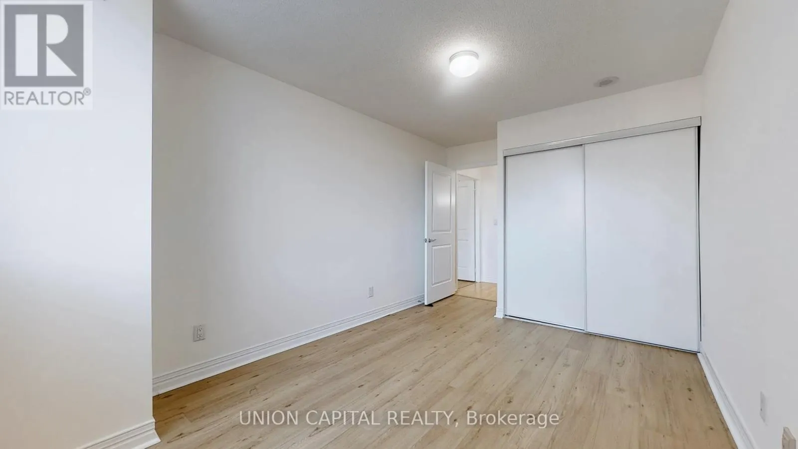 219 - 90 SCOTTFIELD DRIVE