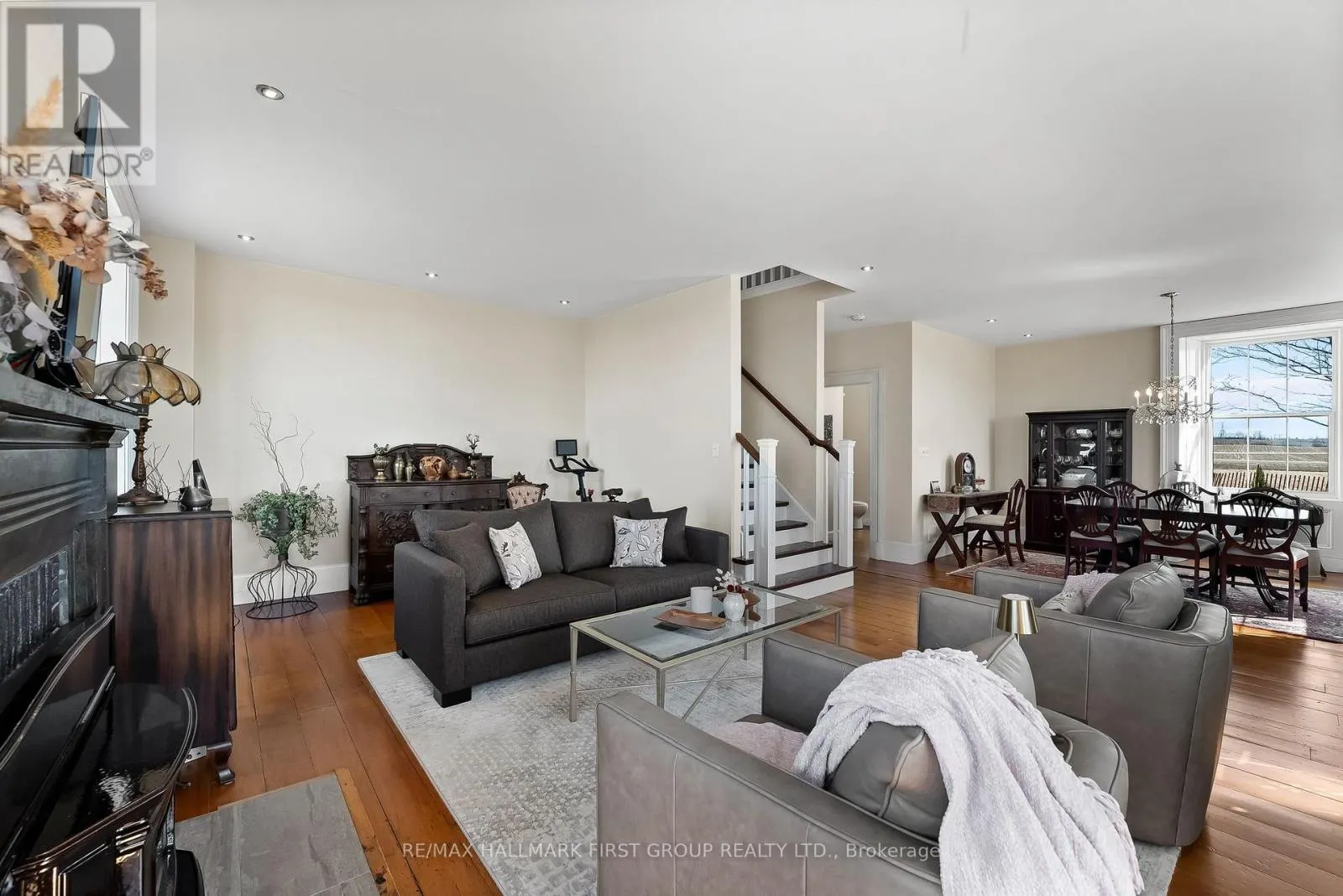 3188 GRANDVIEW STREET