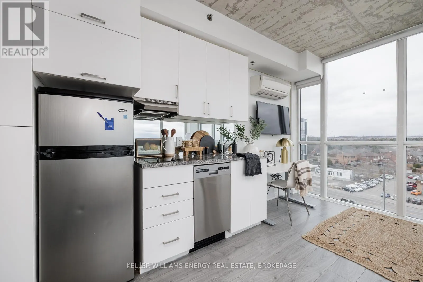 707 - 1900 SIMCOE STREET N, #707