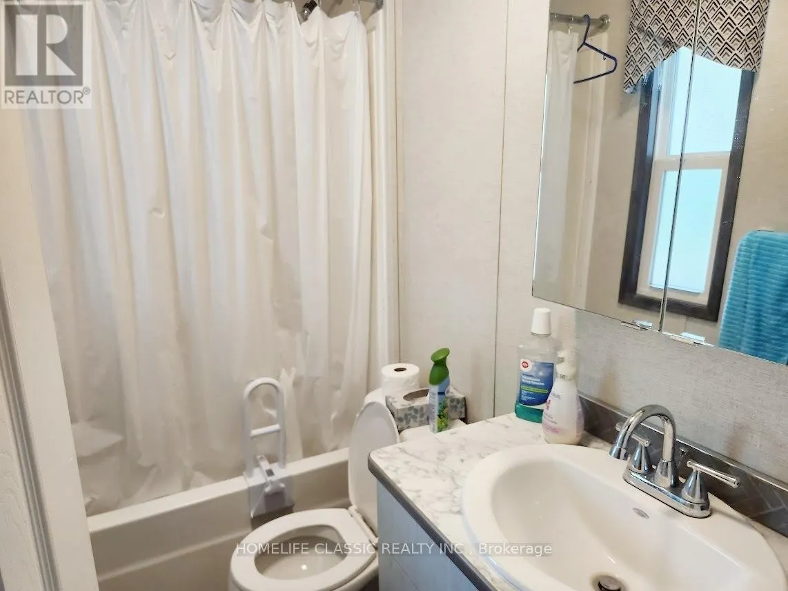 225 PLATTEN BOULEVARD