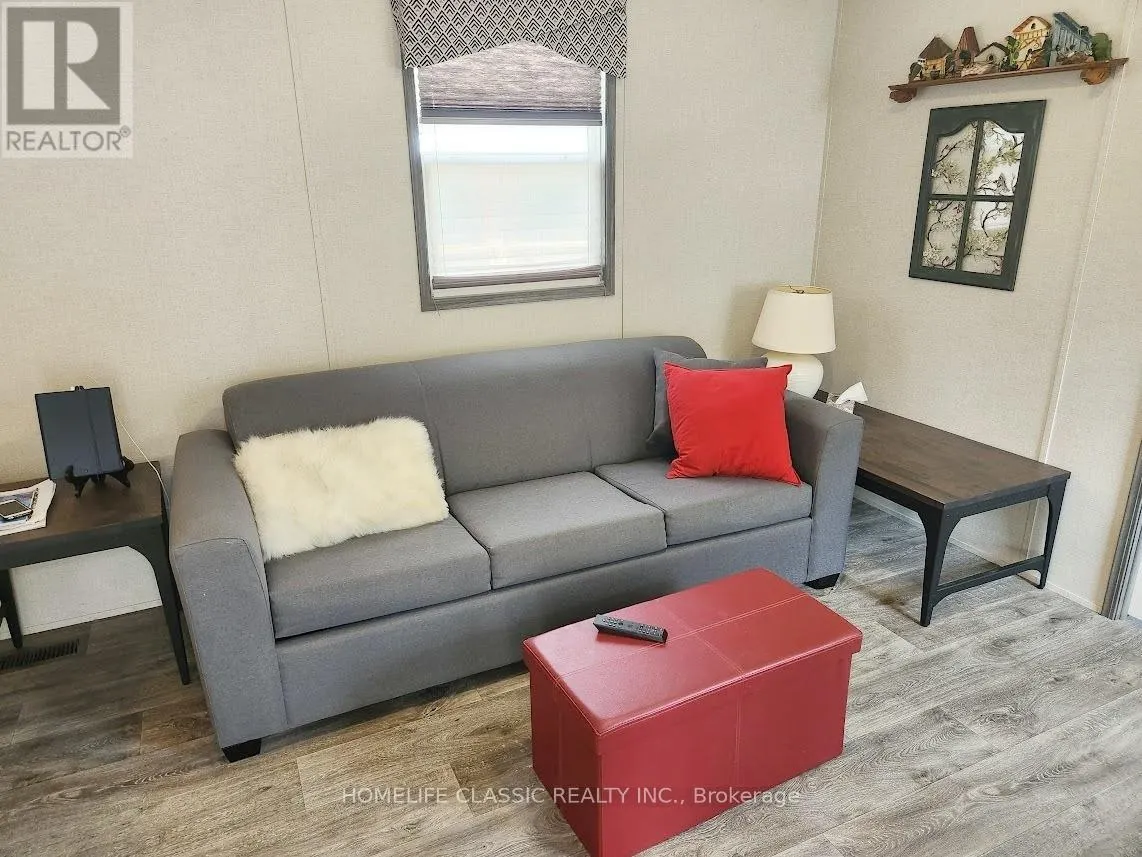 225 PLATTEN BOULEVARD