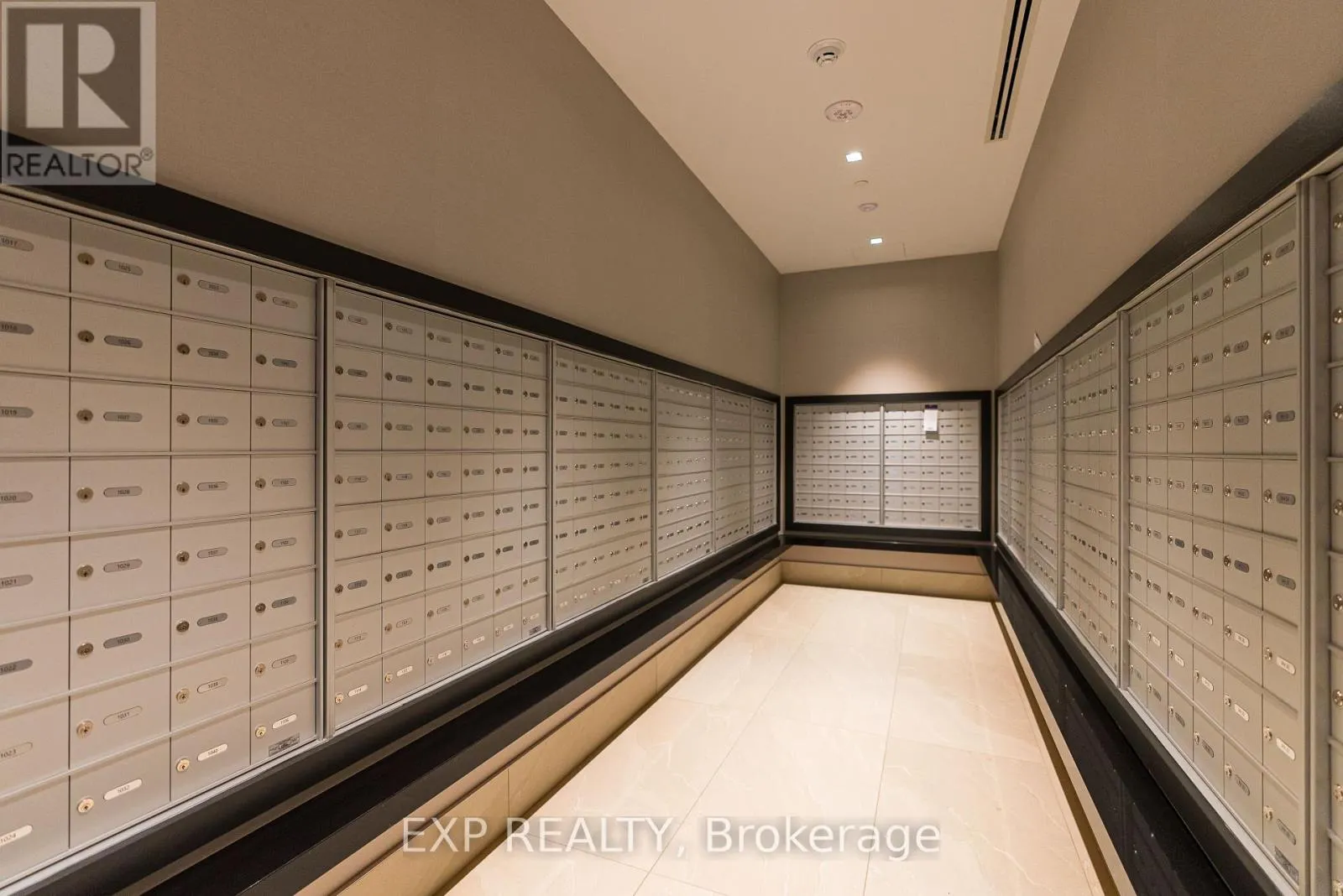 2621 - 2545 SIMCOE STREET N