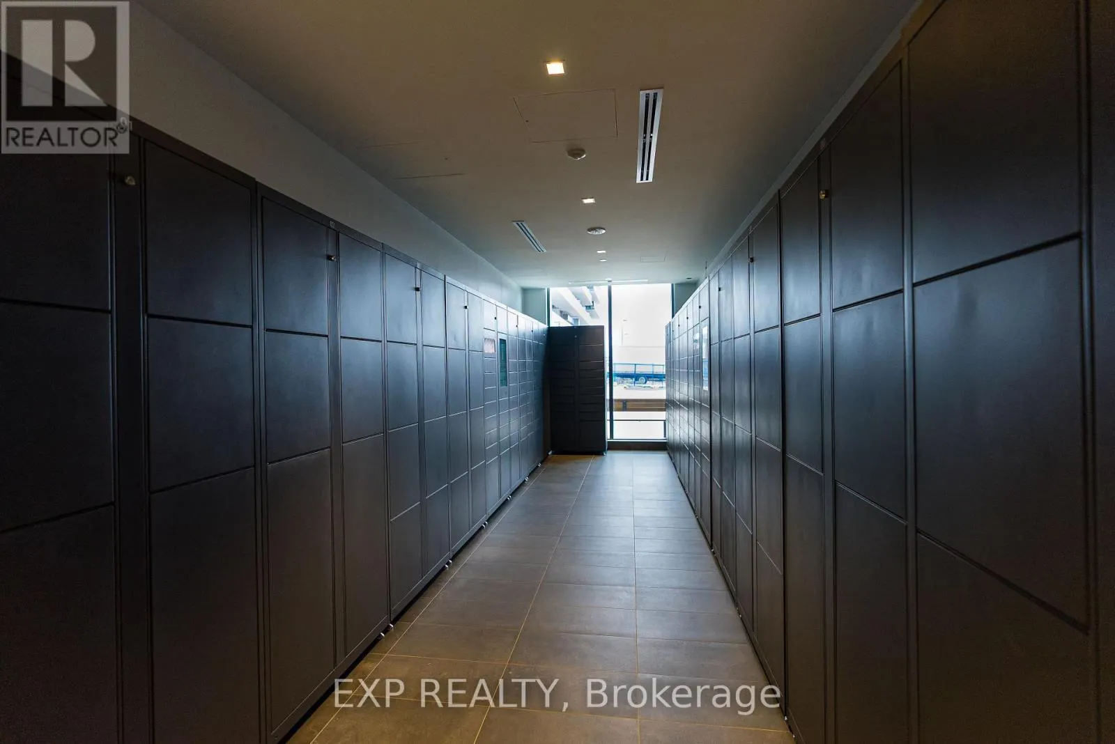 2621 - 2545 SIMCOE STREET N