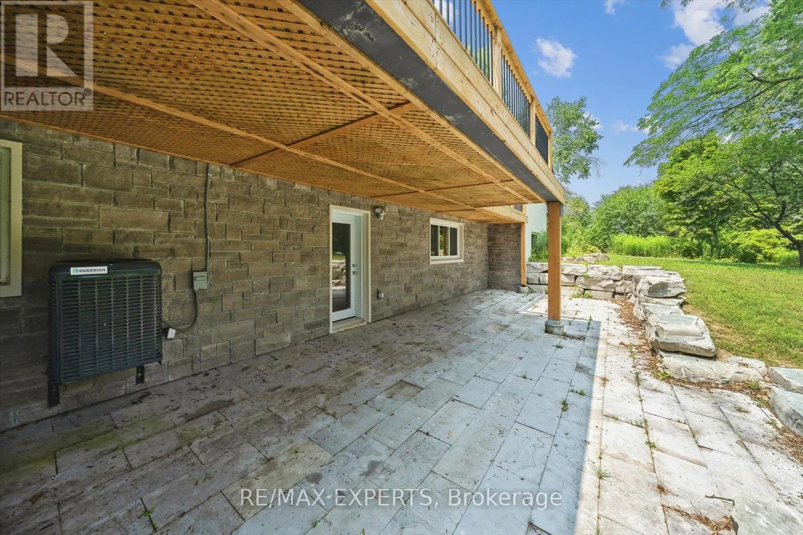 507 MILL STREET S