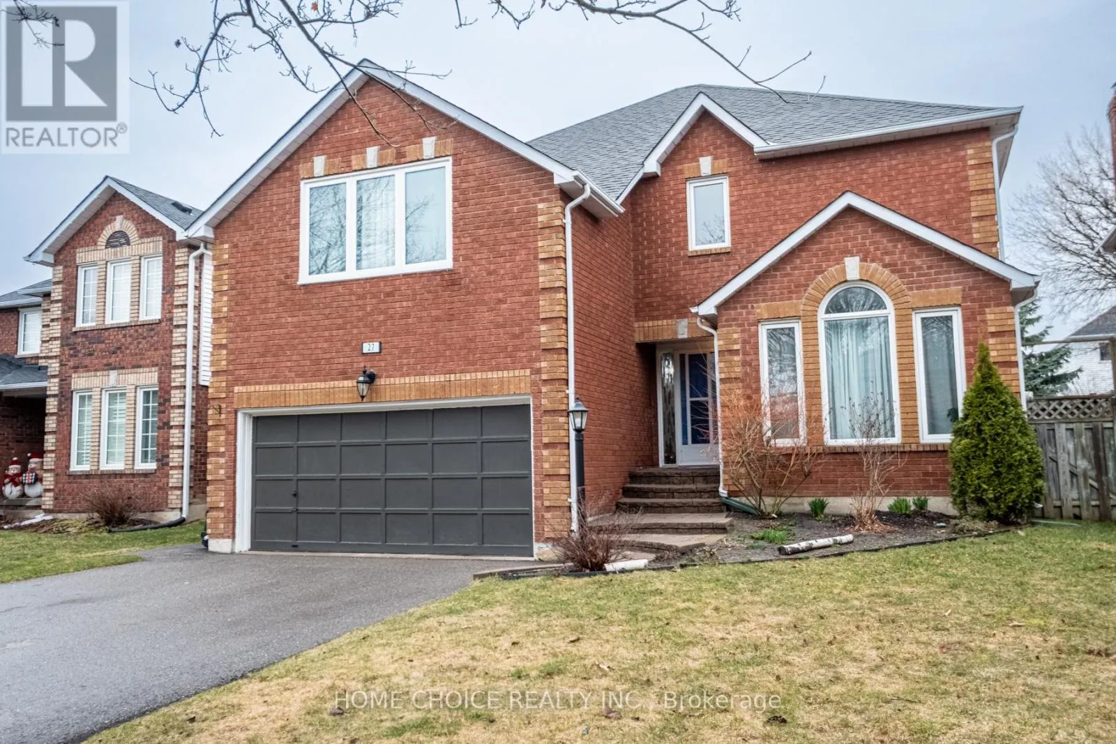 27 DONCASTER CRESCENT