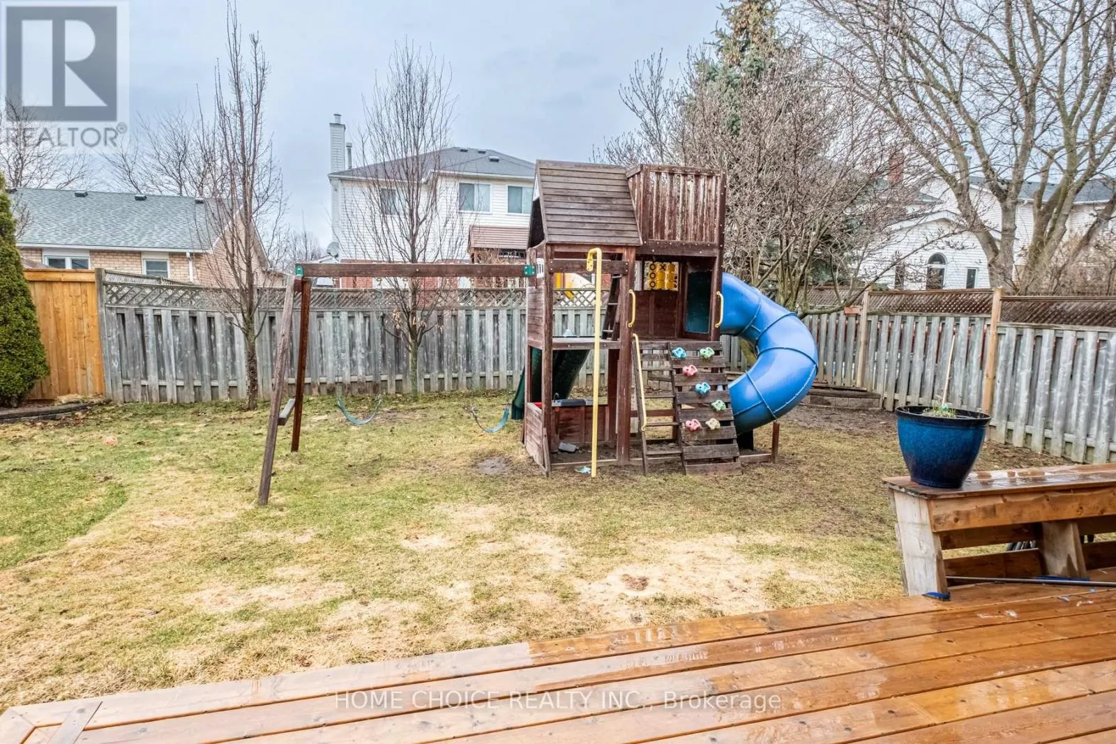 27 DONCASTER CRESCENT