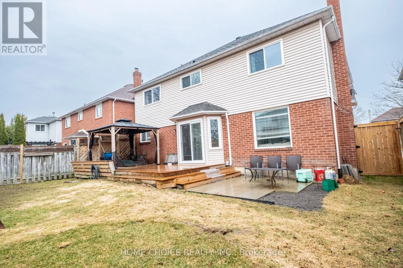 27 DONCASTER CRESCENT