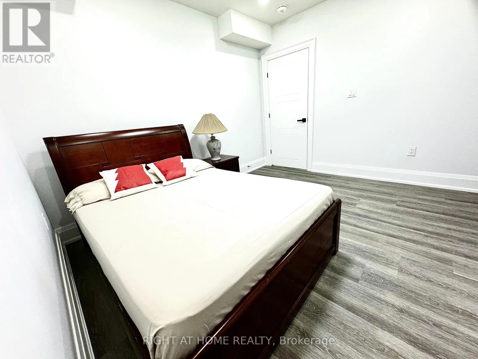 B1 - 6 GLEN MUIR DRIVE