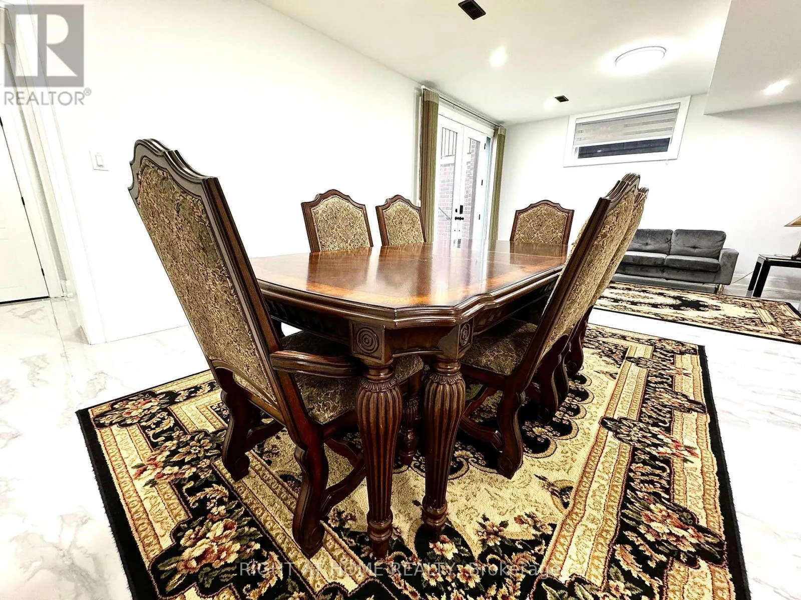 B1 - 6 GLEN MUIR DRIVE