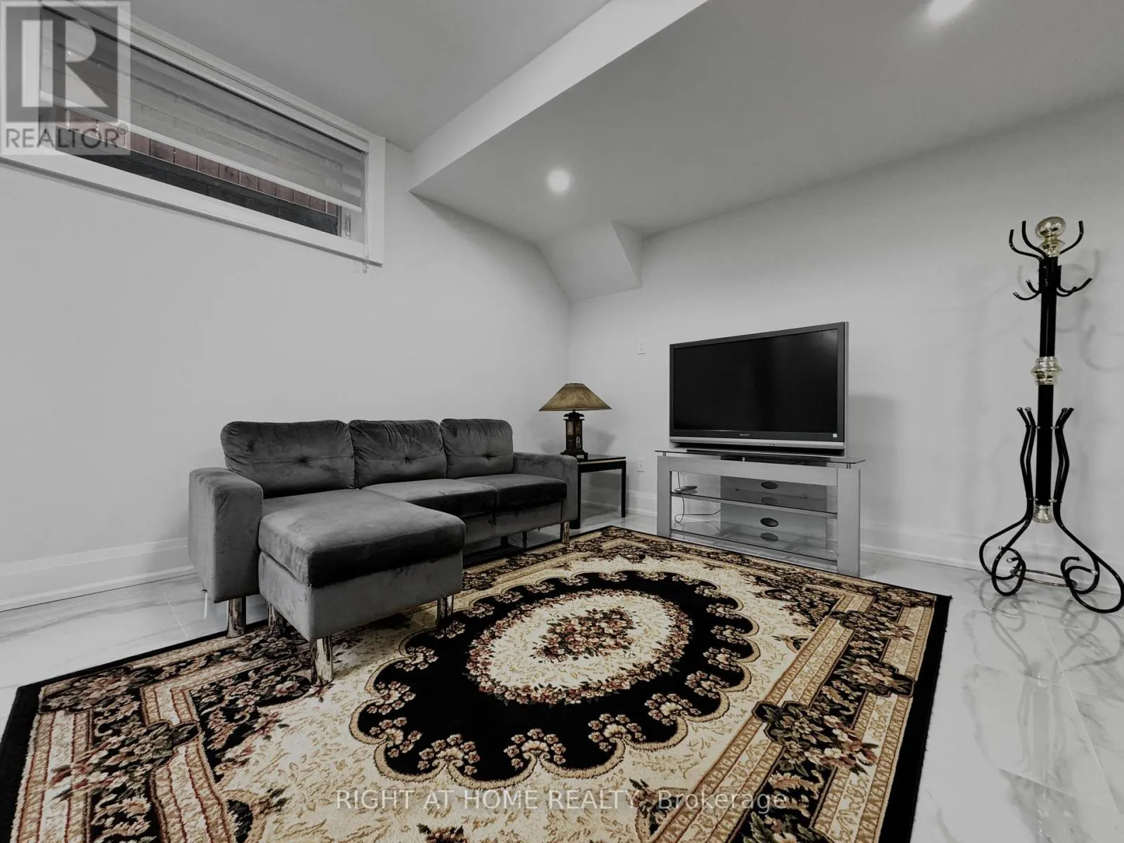 B1 - 6 GLEN MUIR DRIVE