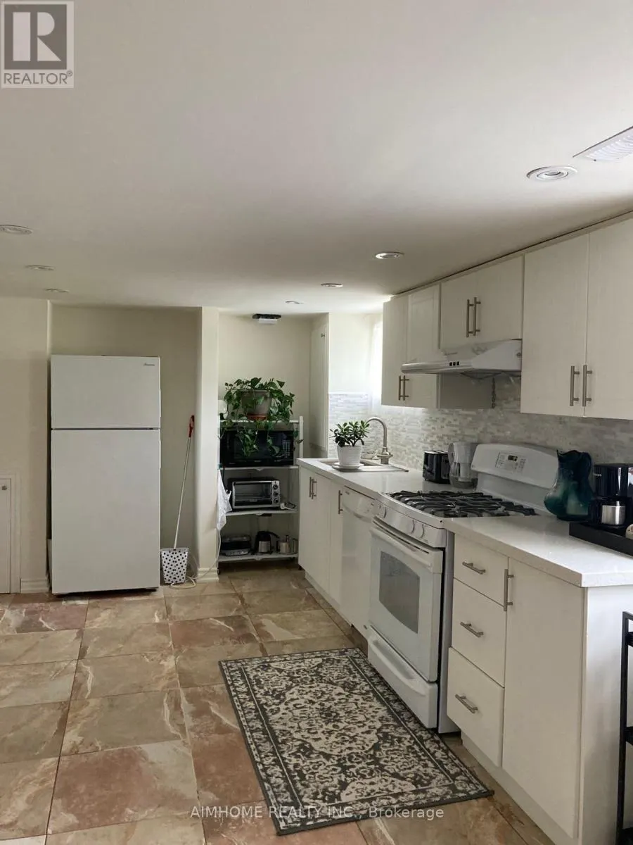 221 ST LAWRENCE STREET