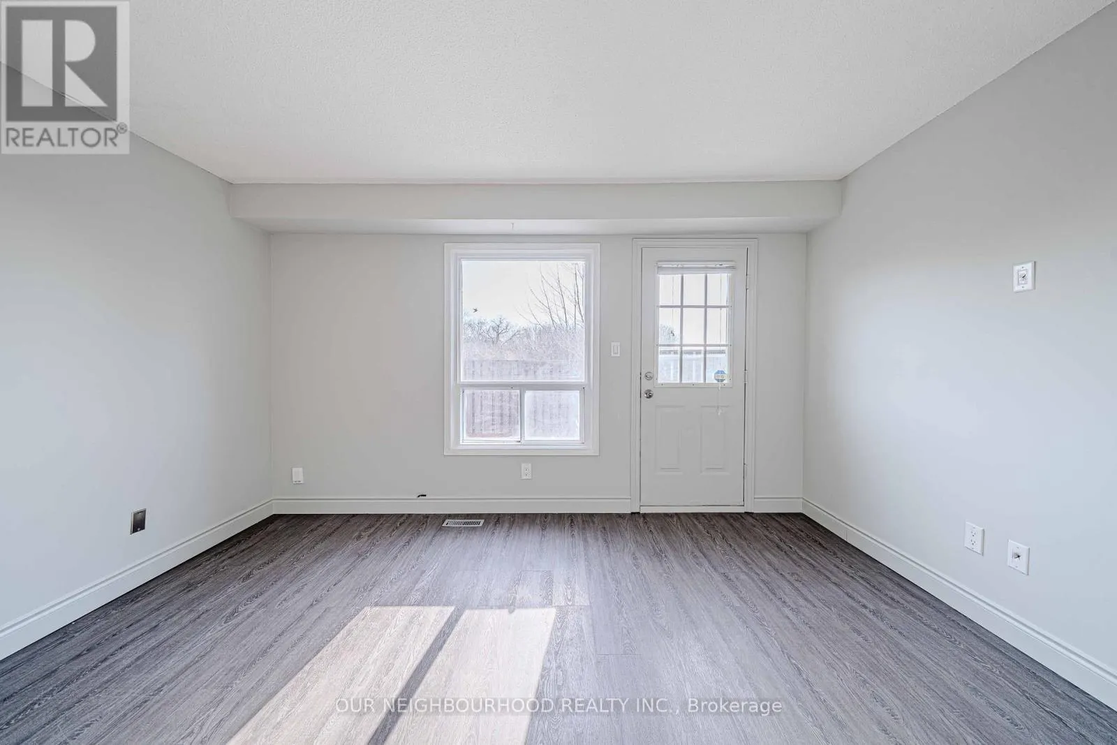 56 - 960 GLEN STREET