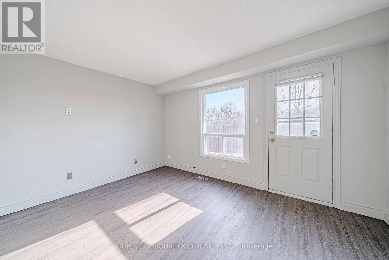 56 - 960 GLEN STREET