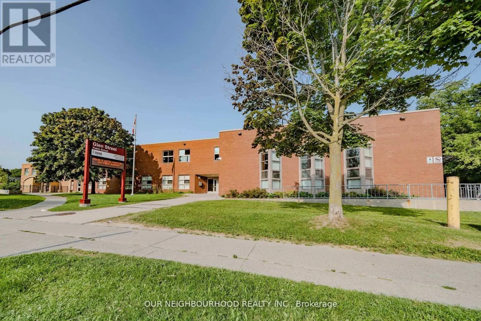 56 - 960 GLEN STREET