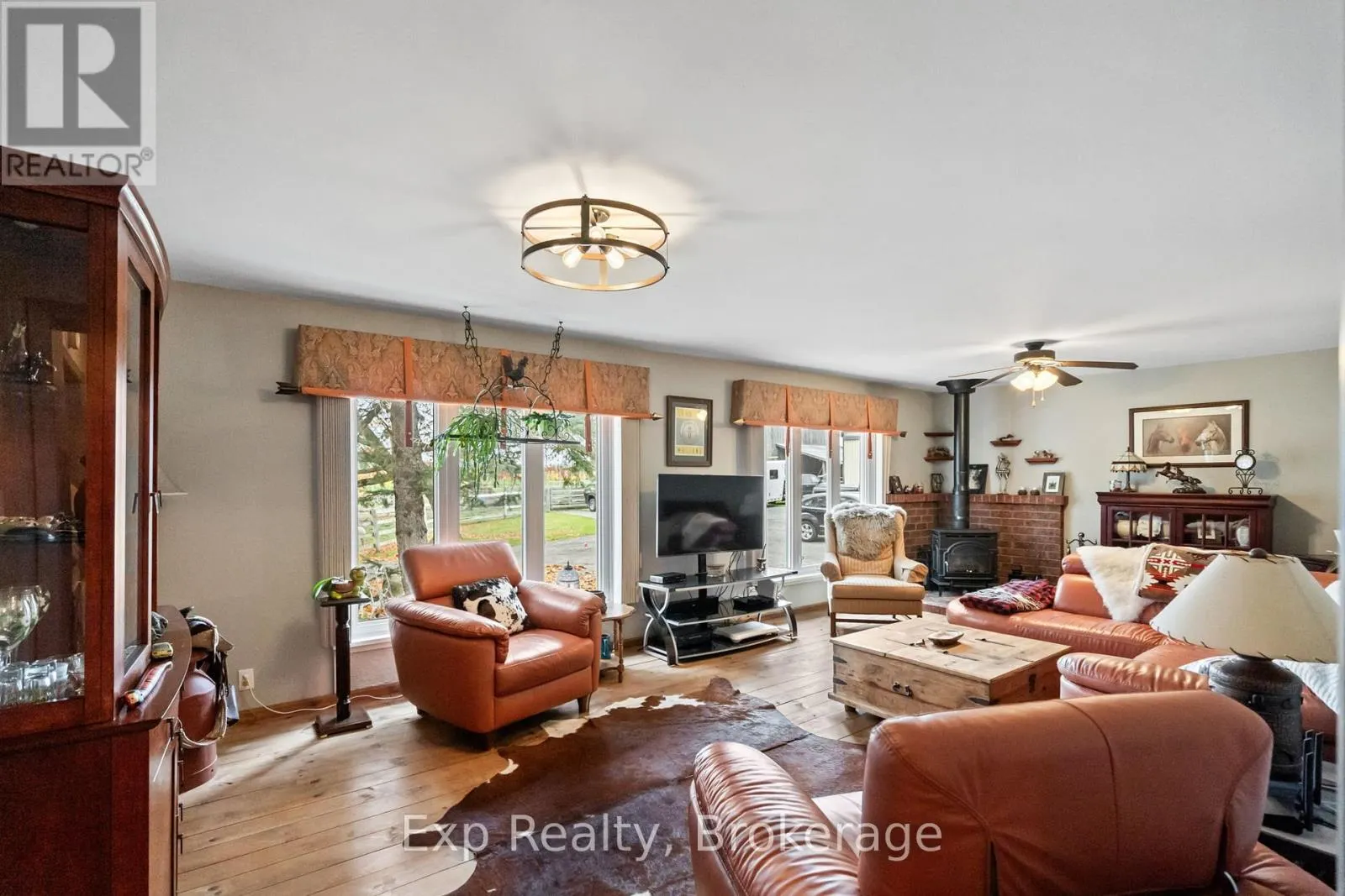 772 TOWNLINE ROAD W
