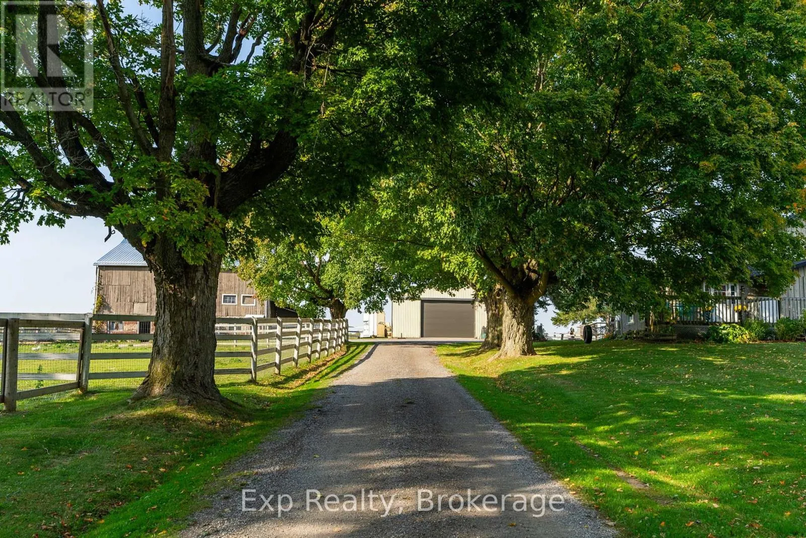 772 TOWNLINE ROAD W