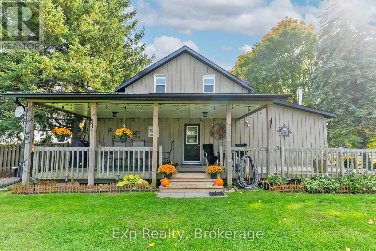772 TOWNLINE ROAD W