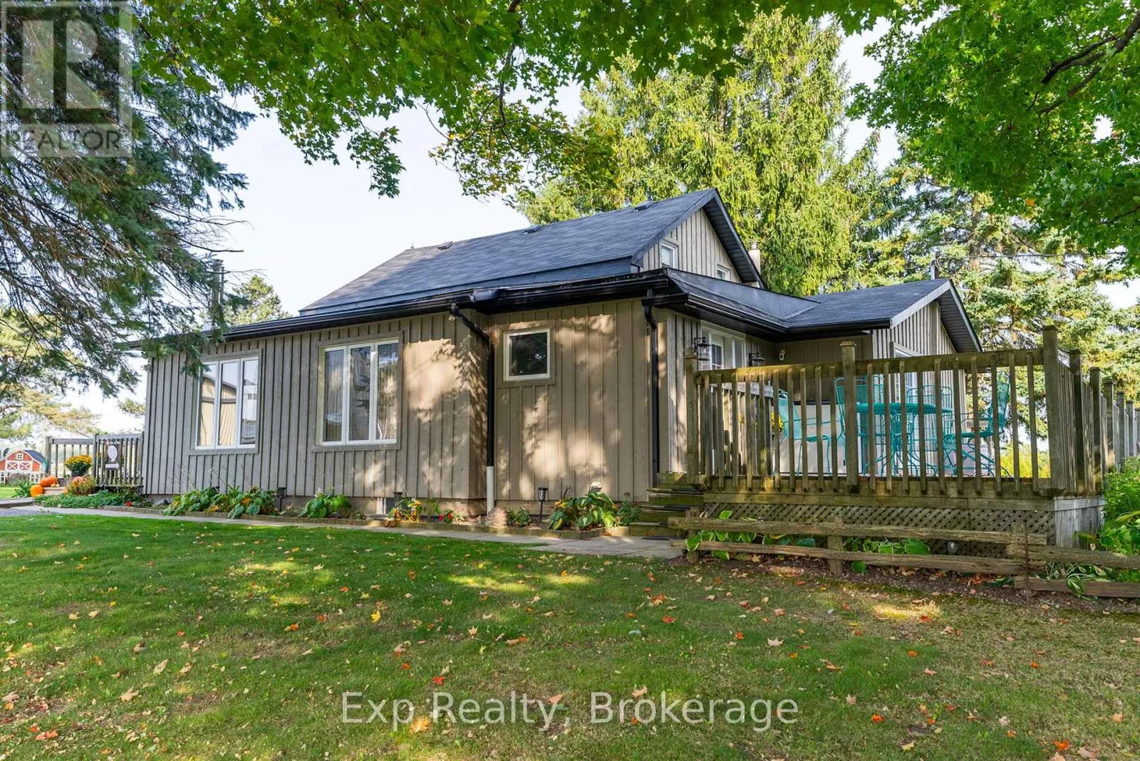 772 TOWNLINE ROAD W