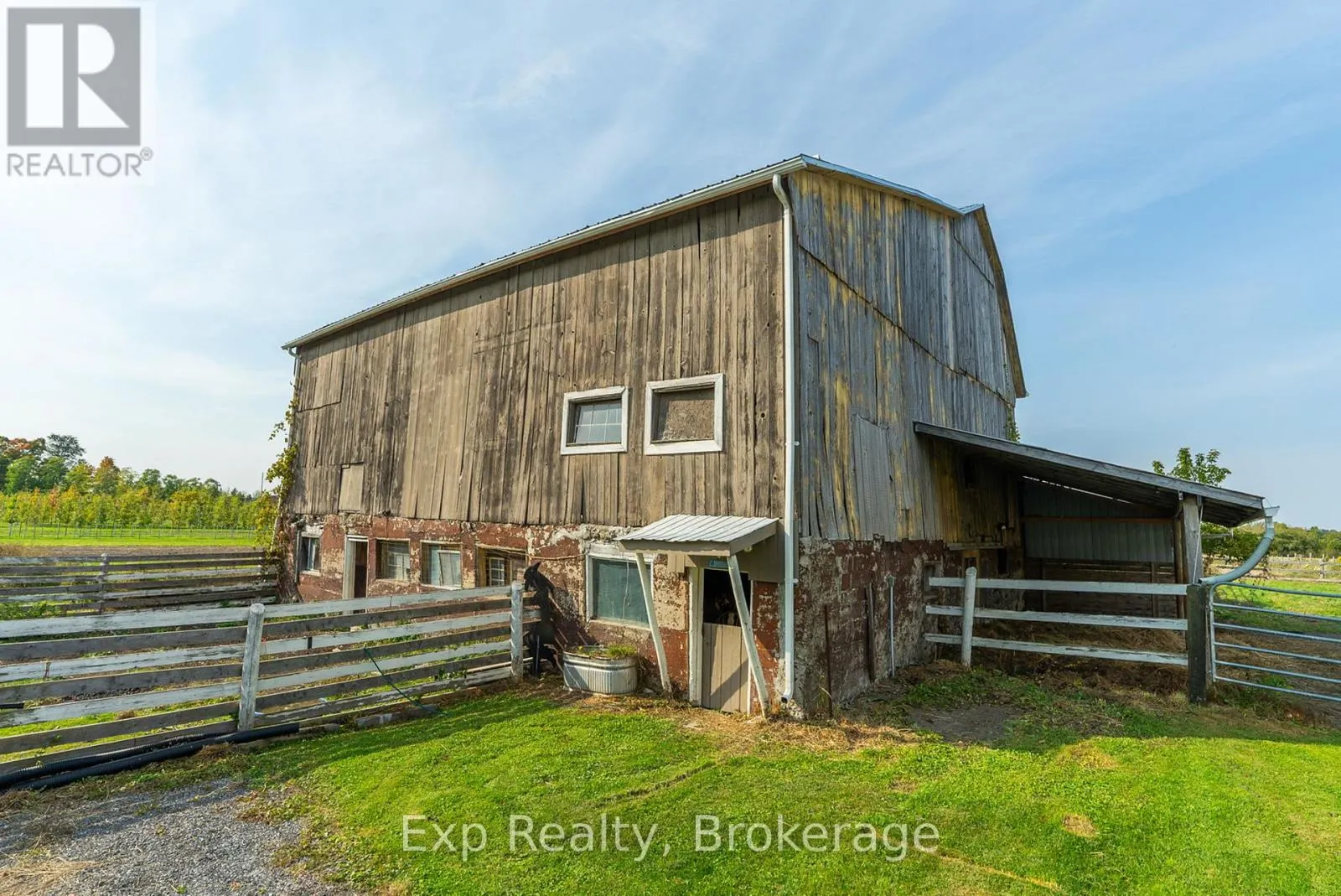 772 TOWNLINE ROAD W