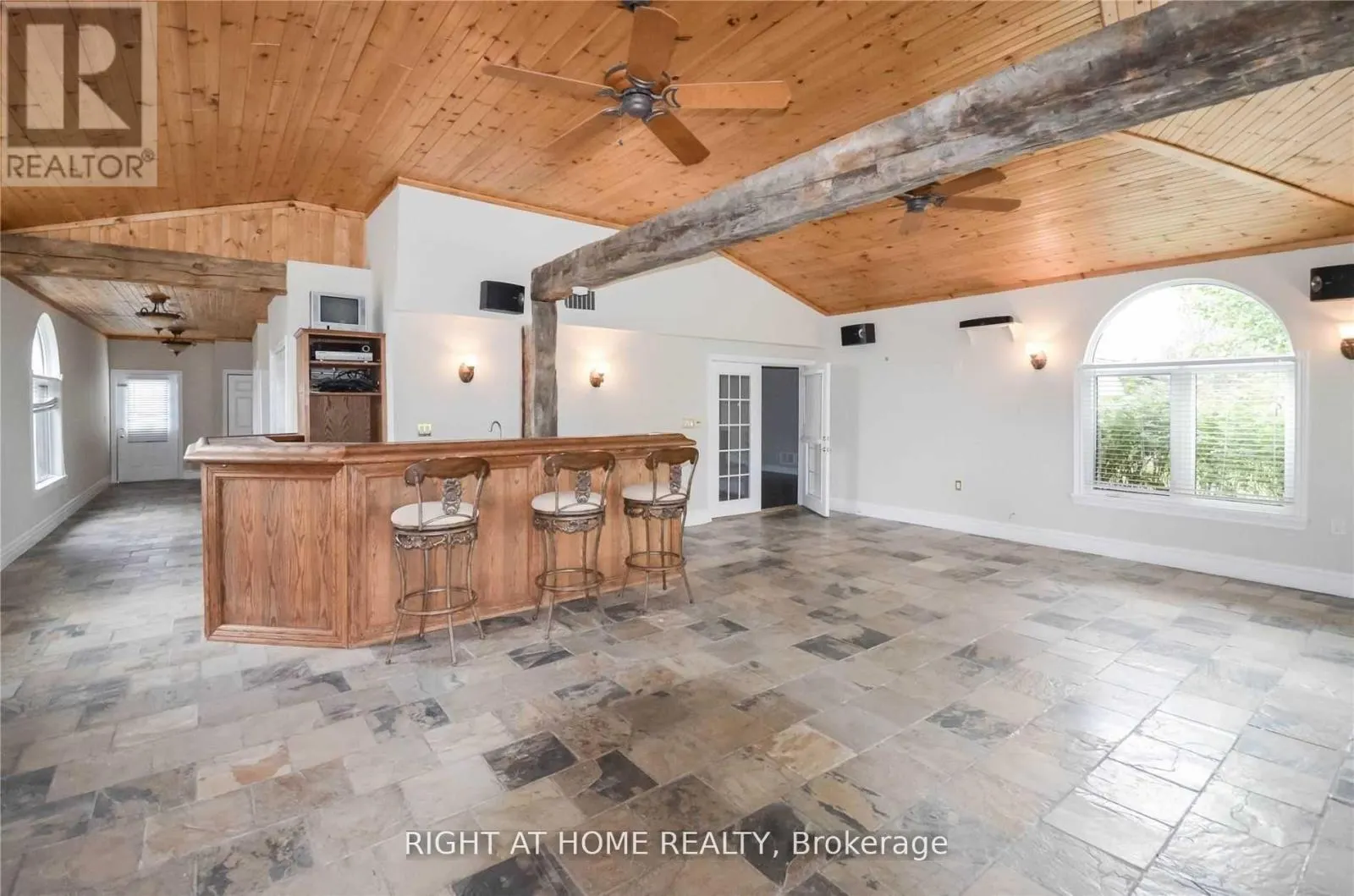 2614 HEAD ROAD