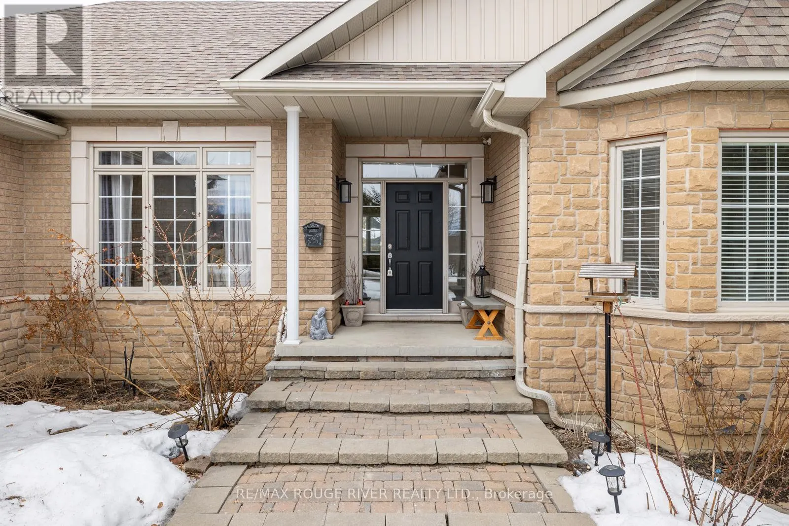 11 MIKELEN DRIVE