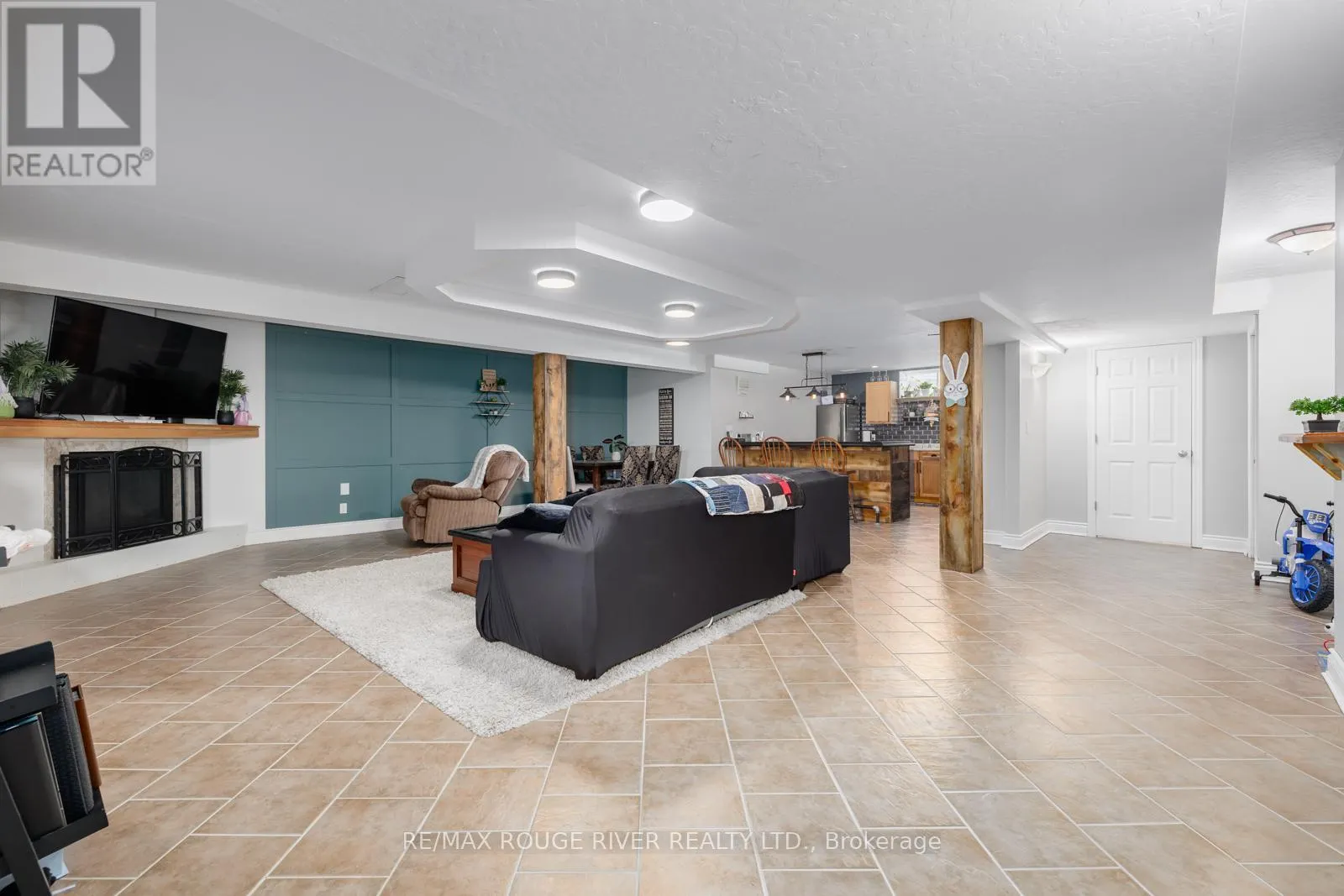 11 MIKELEN DRIVE
