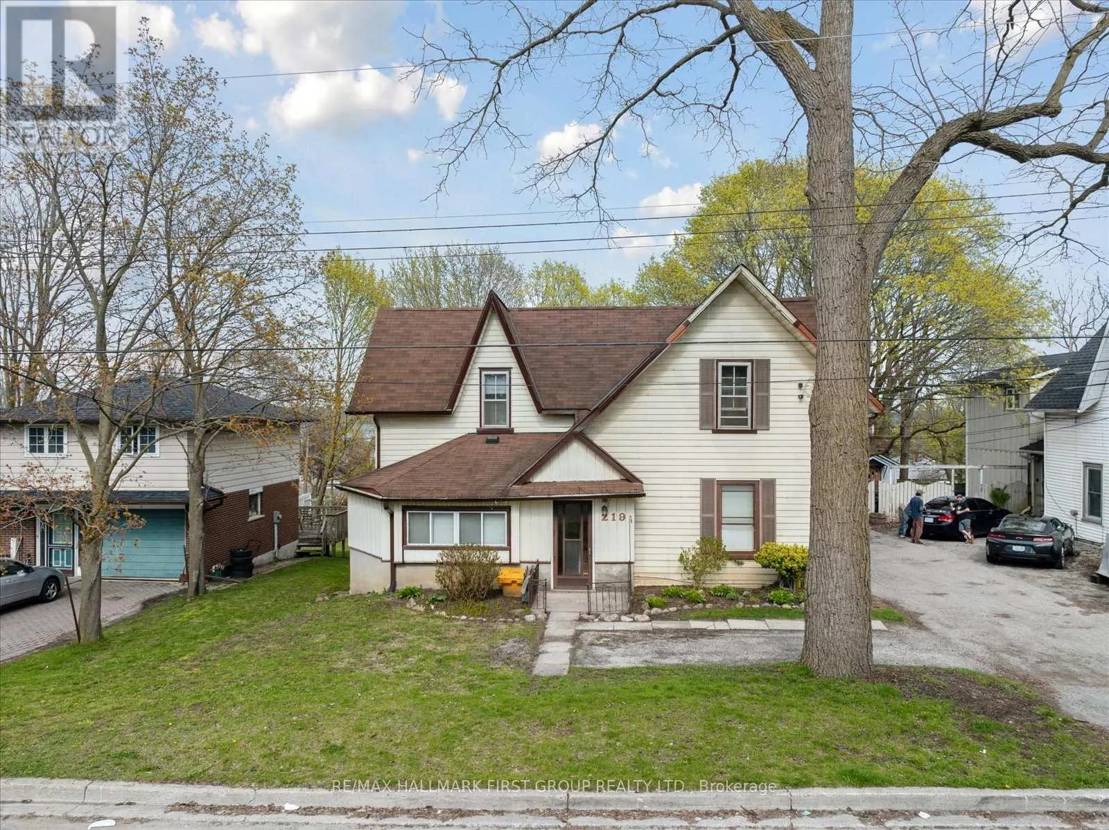 219 COCHRANE STREET