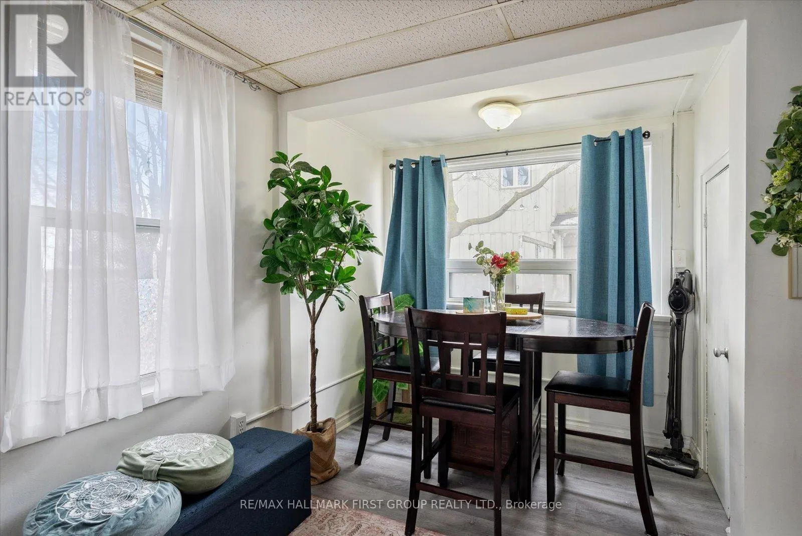 219 COCHRANE STREET