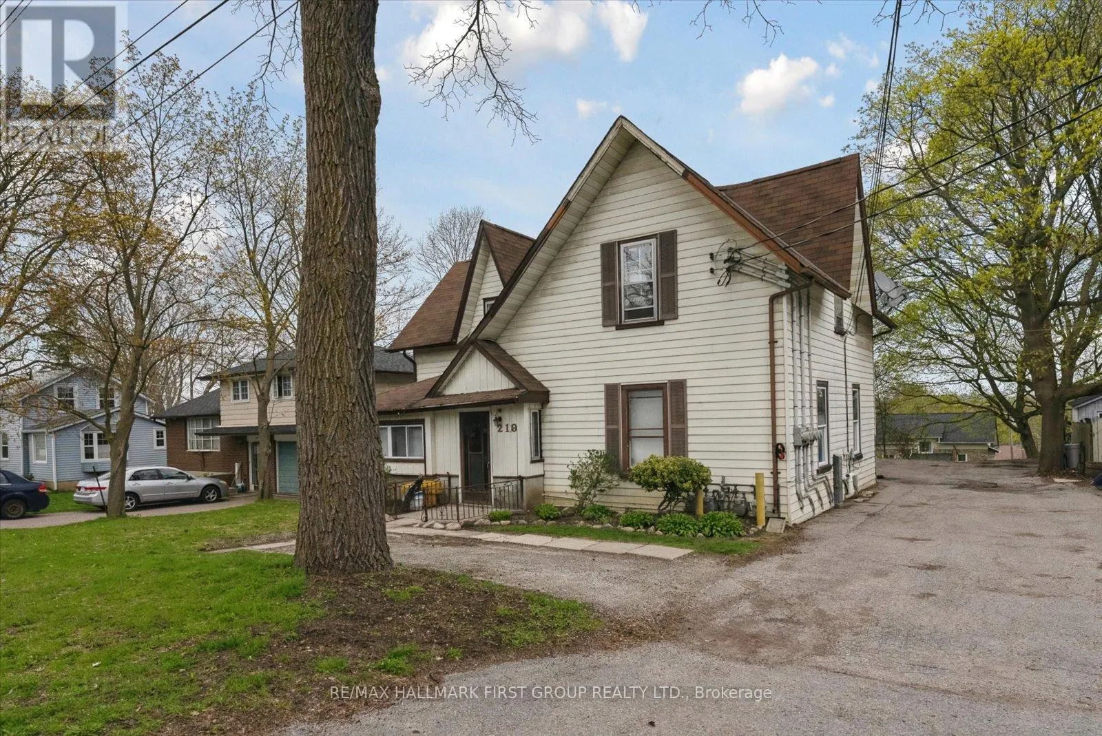 219 COCHRANE STREET