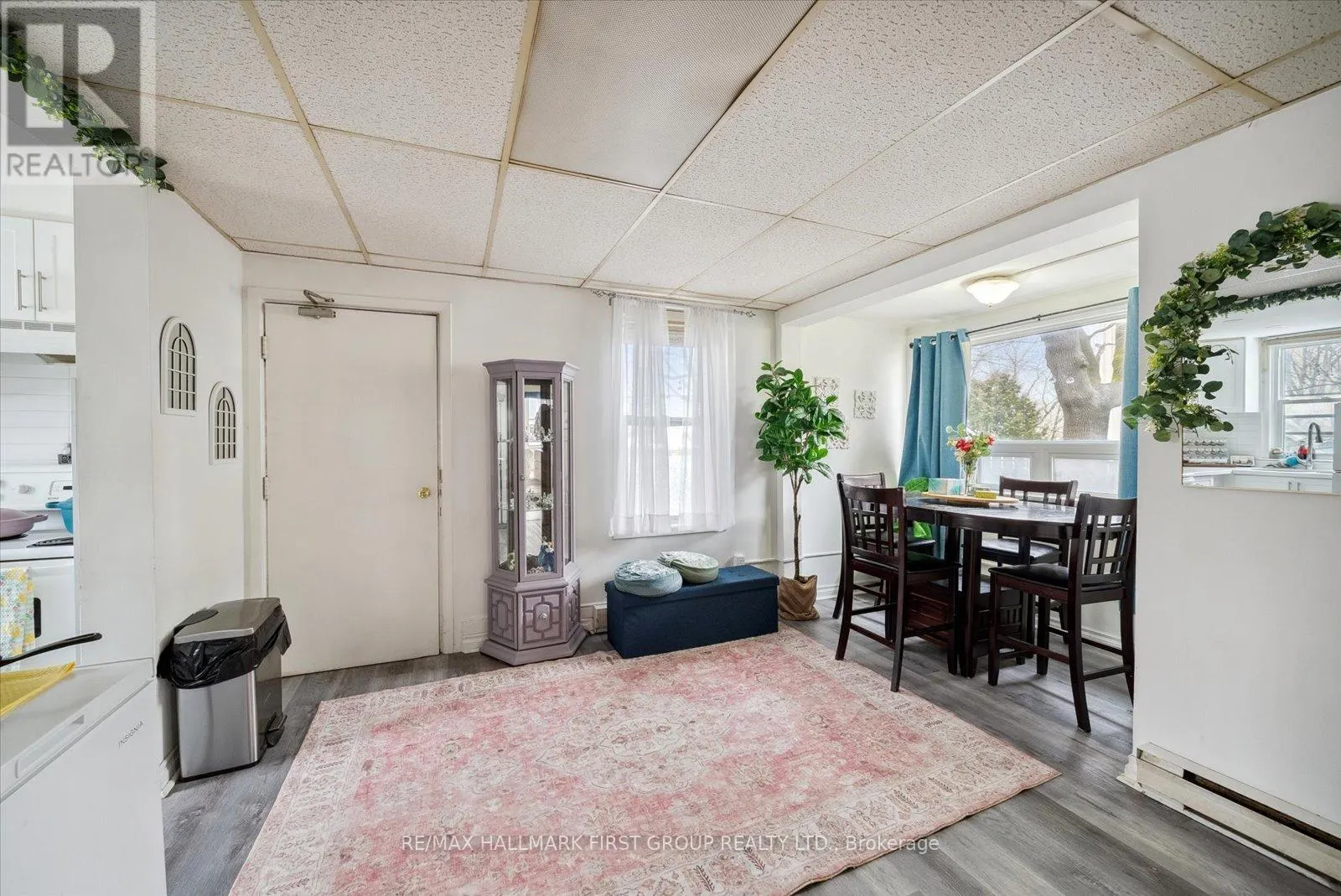 219 COCHRANE STREET