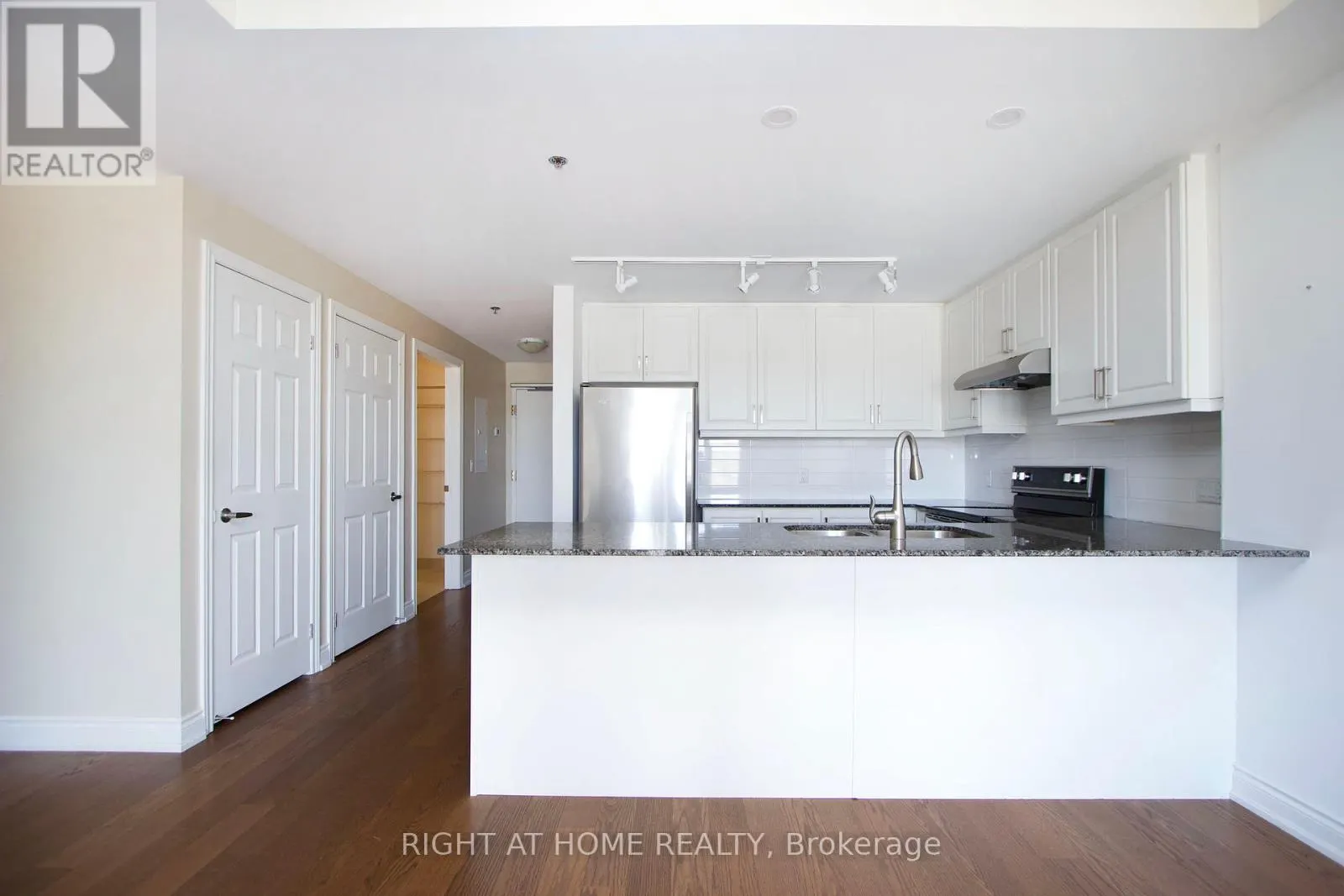 405 - 21 BROOKHOUSE DRIVE, #405