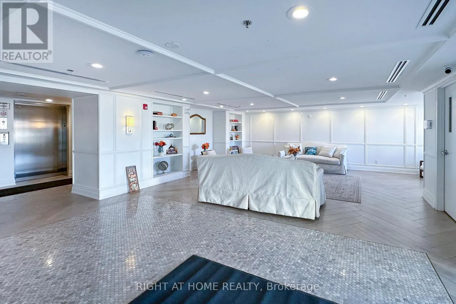 405 - 21 BROOKHOUSE DRIVE, #405