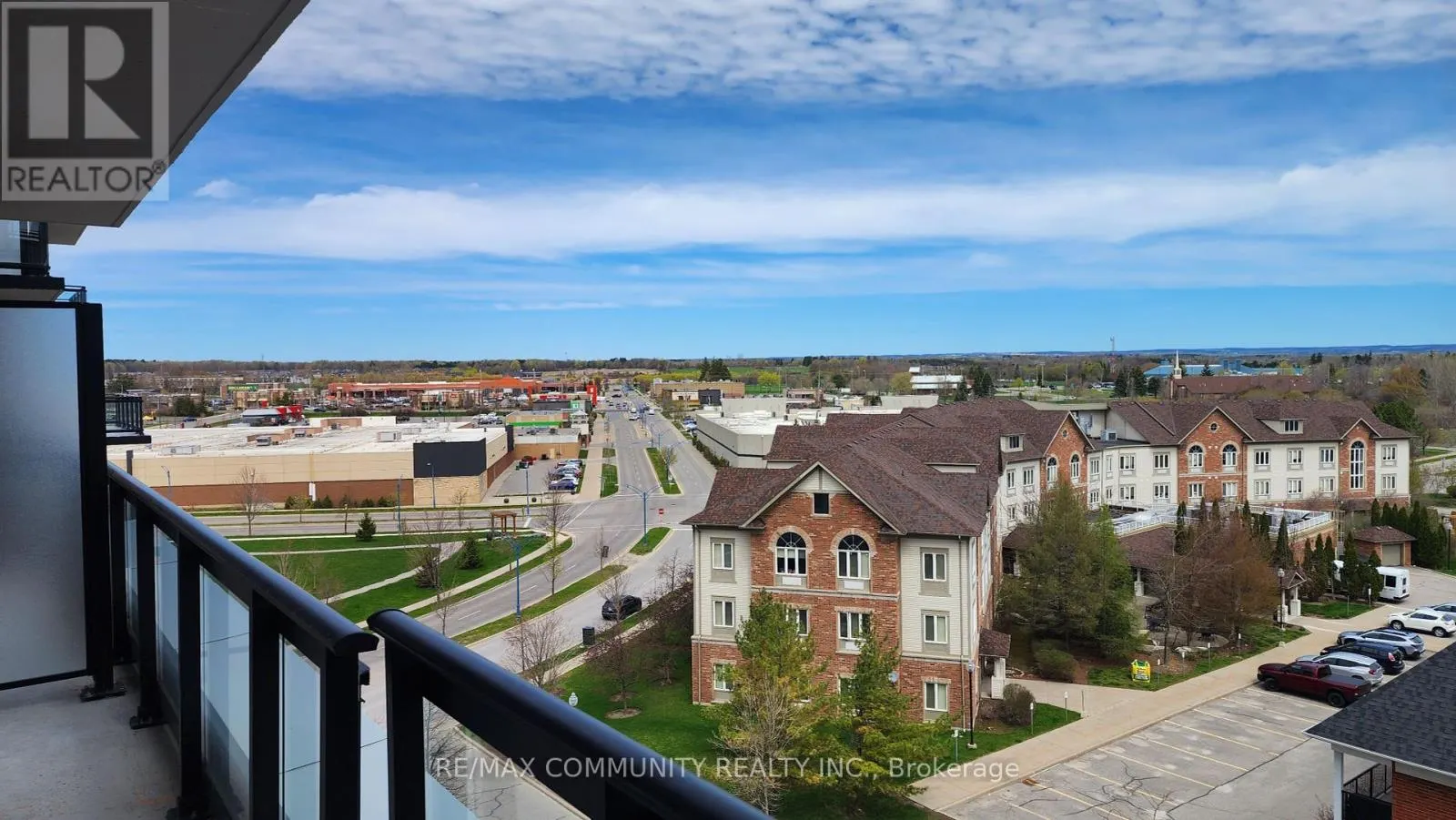 704 - 55 CLARINGTON BOULEVARD