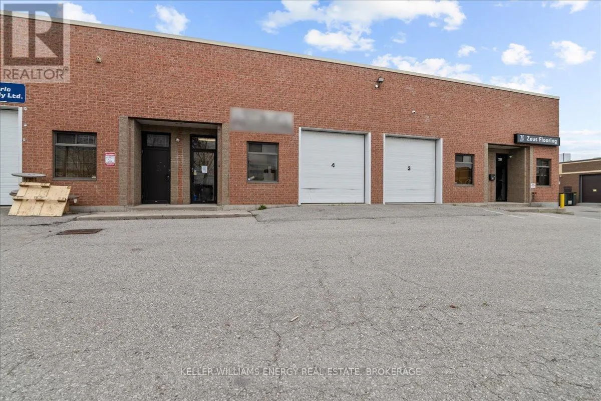 4 - 1084 SALK ROAD, #4