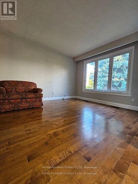 MAIN - 37 HARLAND CRESCENT