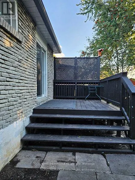MAIN - 37 HARLAND CRESCENT