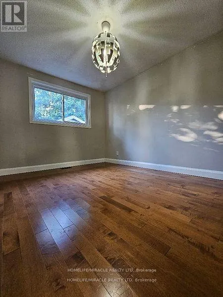 MAIN - 37 HARLAND CRESCENT