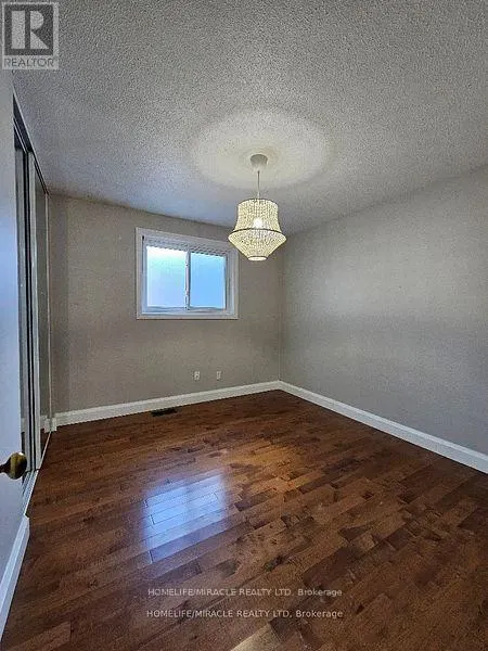 MAIN - 37 HARLAND CRESCENT