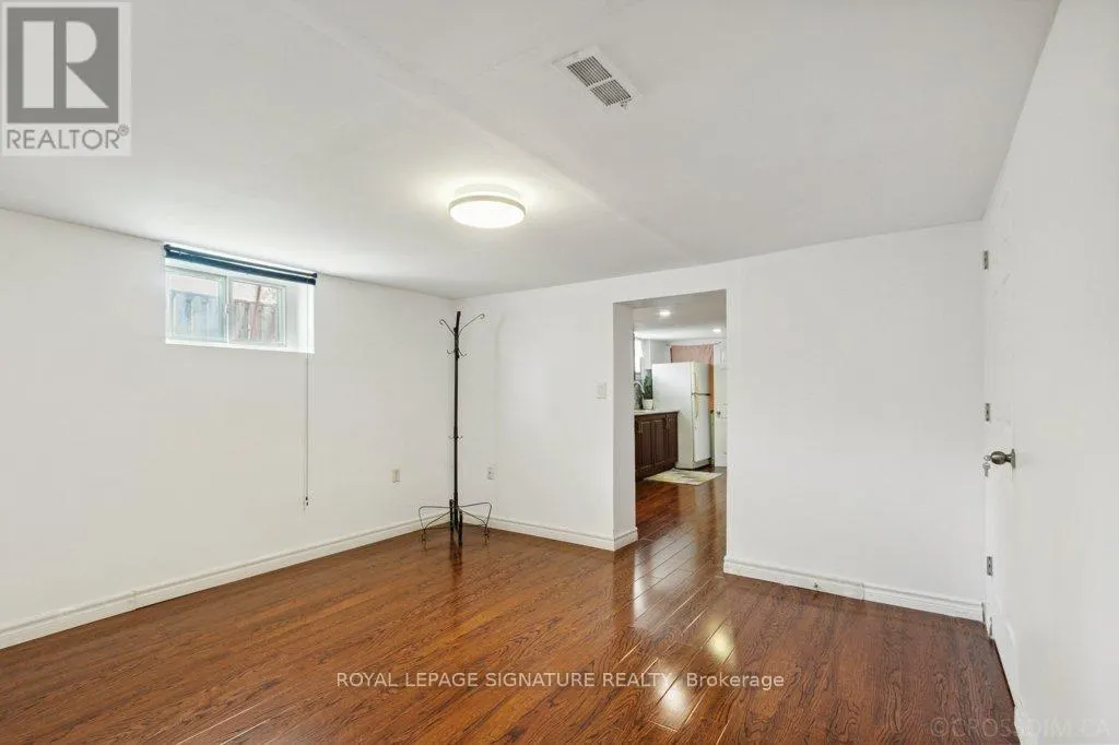46 ILFRACOMBE CRESCENT