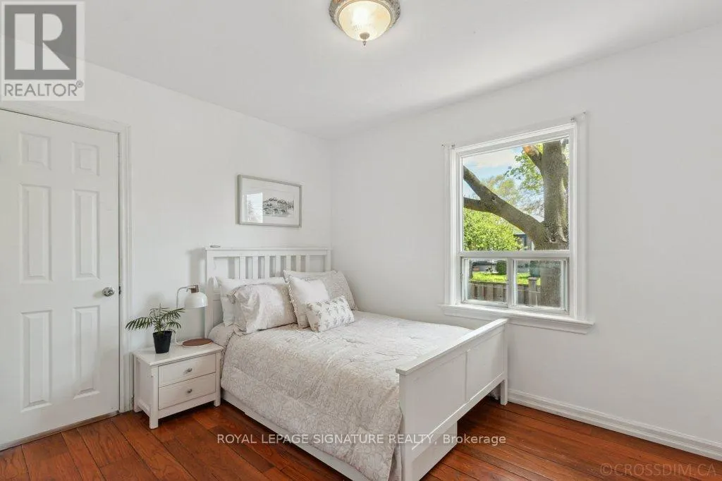 46 ILFRACOMBE CRESCENT