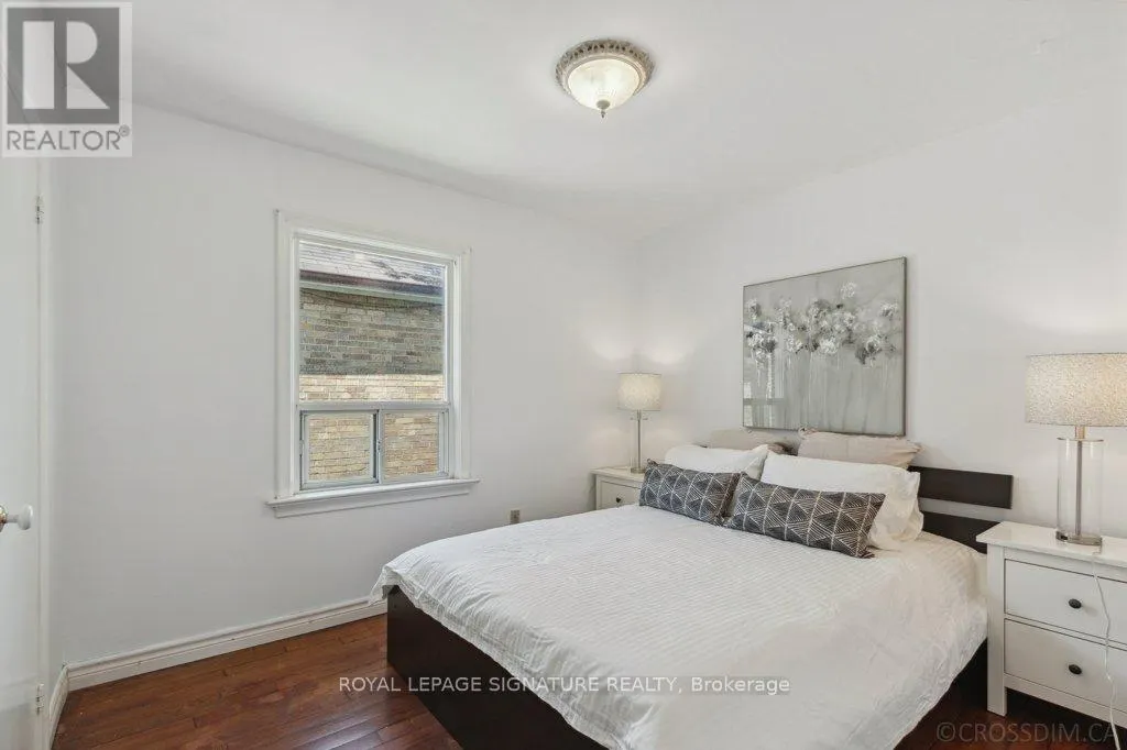 46 ILFRACOMBE CRESCENT
