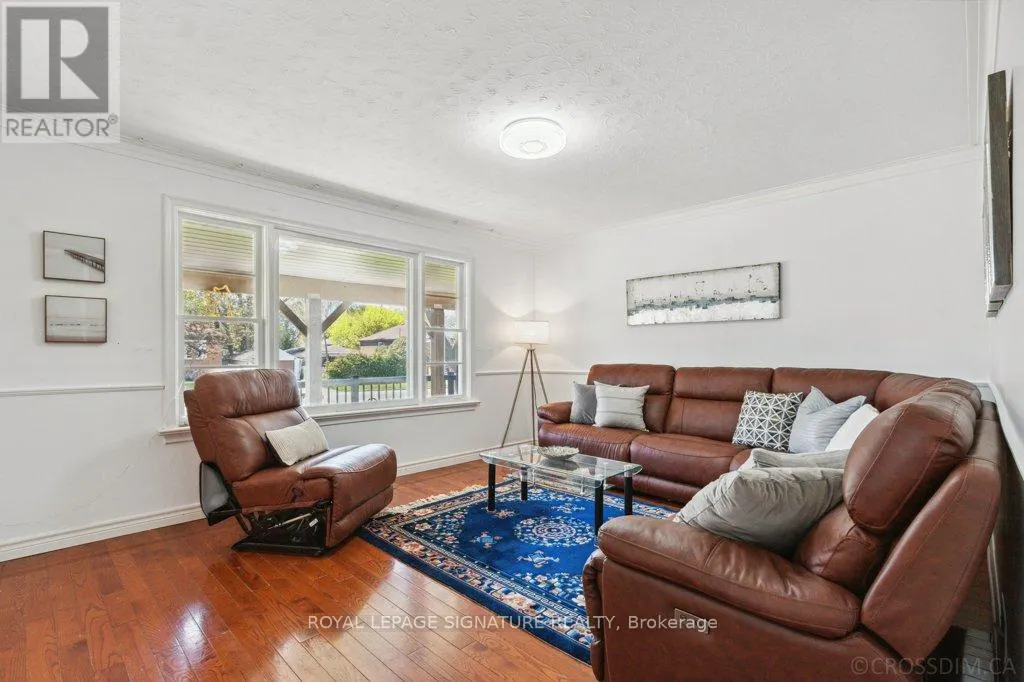 46 ILFRACOMBE CRESCENT