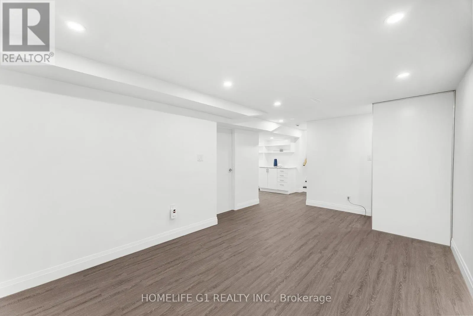 15 INGLIS AVENUE
