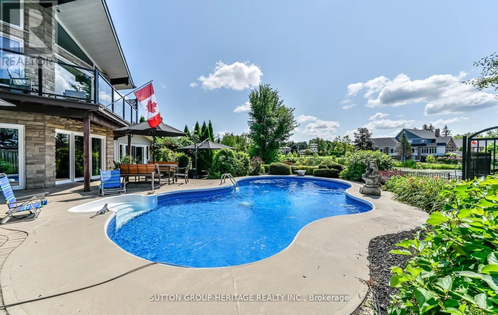 285 STEPHENSON POINT ROAD