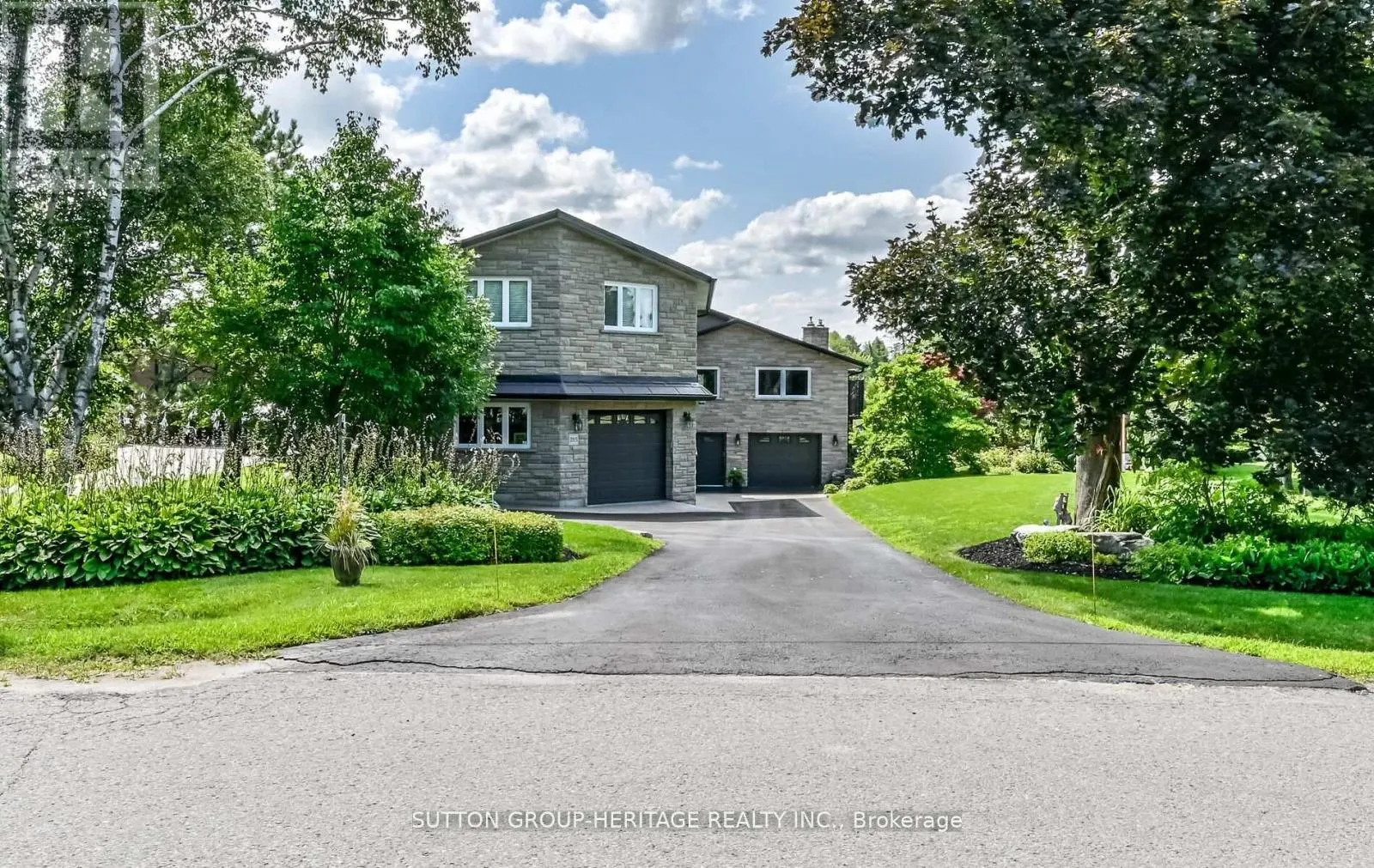 285 STEPHENSON POINT ROAD